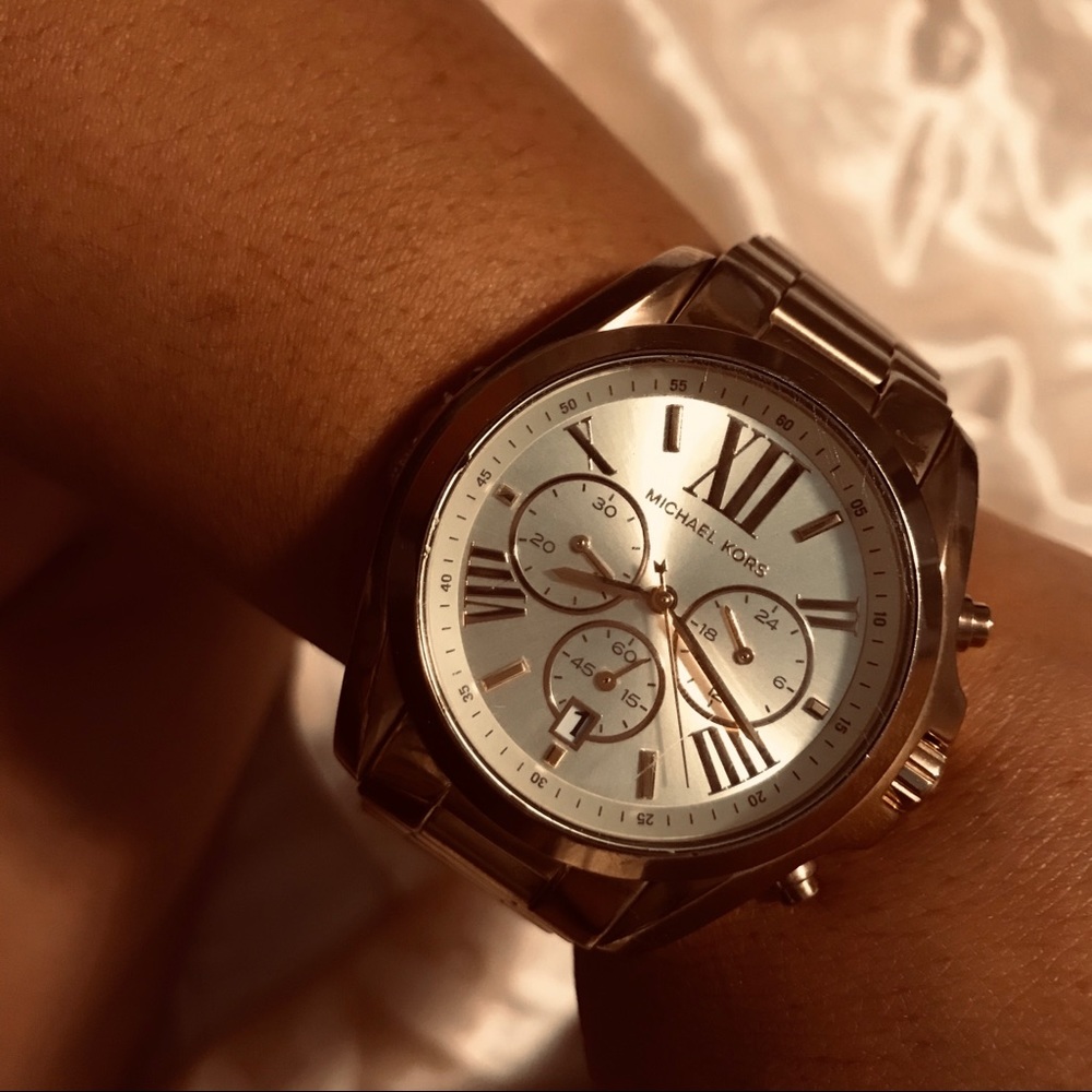 GOLD MICHAEL KORS LINKED WATCH WMS SIZE✨💥 - Picture 2 of 7